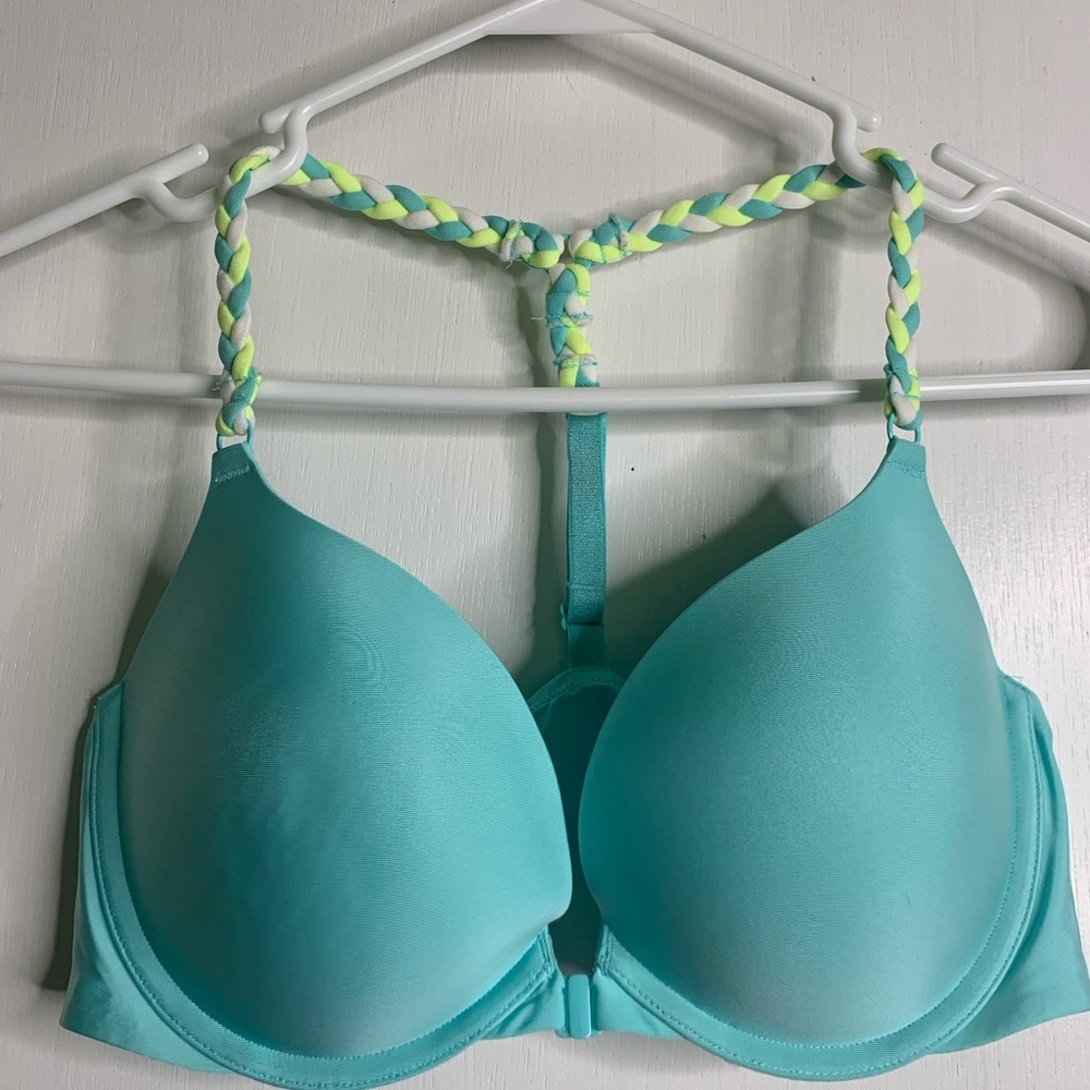 VICTORIA Secret preowned padded front clasp bra